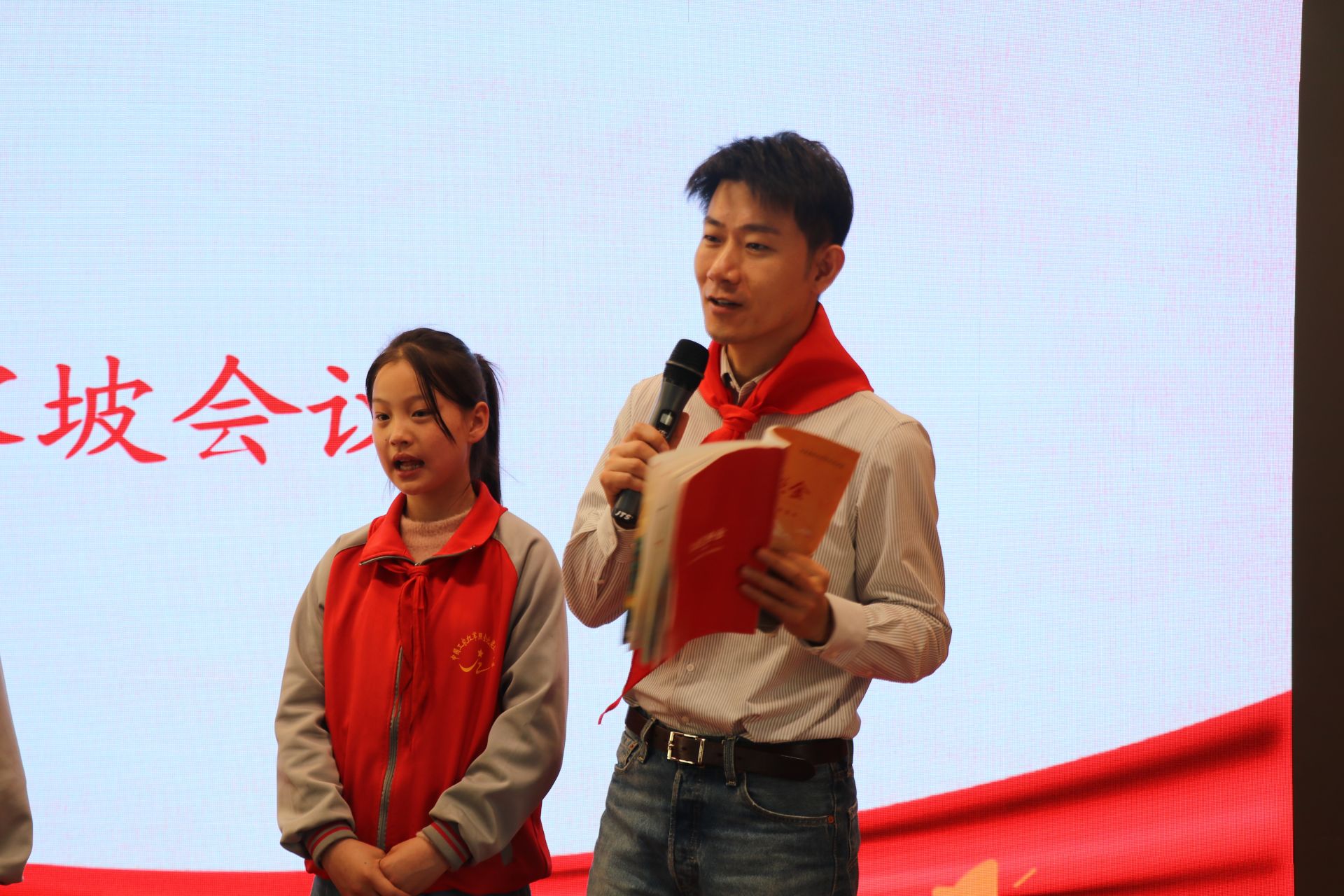 正在上传... f953df631c238a43b6af329f2843e639.jpeg